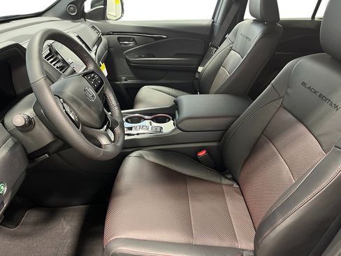 New 2026 Honda Ridgeline Black Edition image 9
