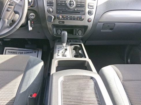 Used 2015 Nissan Armada SV image 3