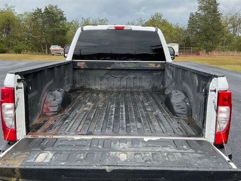 Used 2020 Ford F250 XL w/ Power Equipment Group image 5