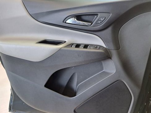 Used 2022 Chevrolet Equinox LS image 23