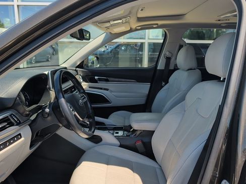 Used 2020 Kia Telluride EX AWD/4WD image 4
