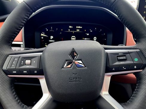 New 2025 Mitsubishi Outlander SEL FWD image 16