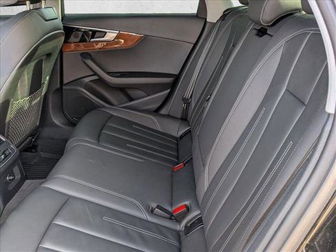 Used 2023 Audi A4 2.0T Premium w/ Convenience Package image 17