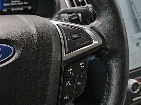 Used 2022 Ford Edge Titanium image 29