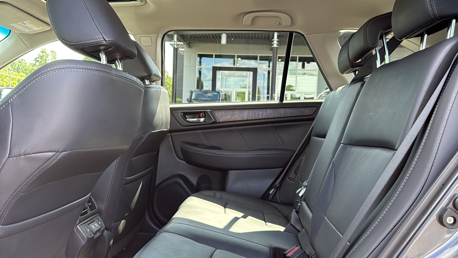 Used 2019 Subaru Outback 2.5i Limited AWD/4WD image 20