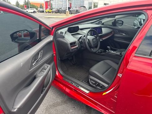 Used 2024 Toyota Prius Prime Premium w/ Advanced Technology Package FWD image 15