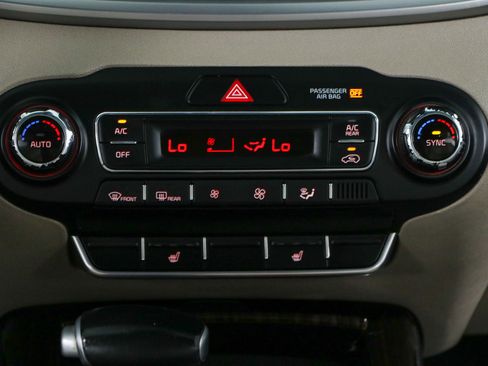 Used 2020 Kia Sorento EX image 19