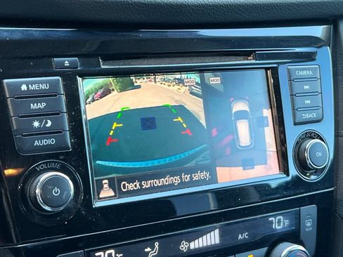 Used 2019 Nissan Rogue SV w/ Premium Package FWD image 22