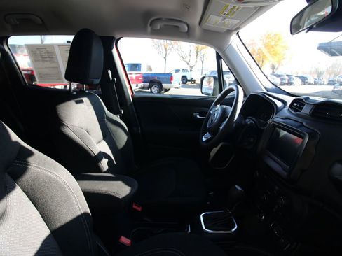 Used 2021 Jeep Renegade Sport image 16