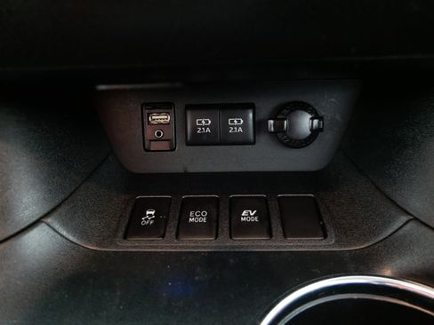 Used 2017 Toyota Highlander Limited image 30