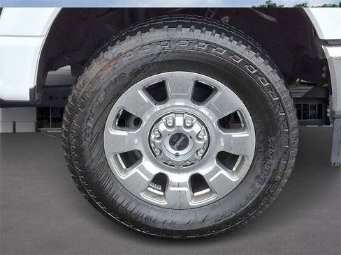 Certified 2024 Ford F250 Lariat w/ Lariat Ultimate Package image 7