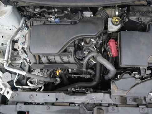 Used 2018 Nissan Rogue Sport SL FWD image 35