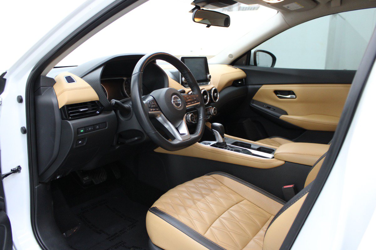 Used 2021 Nissan Sentra SV w/ SV Premium Package FWD image 7