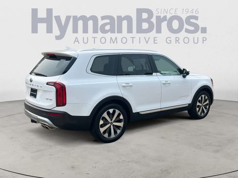 Used 2021 Kia Telluride EX w/ EX Premium Package FWD image 3