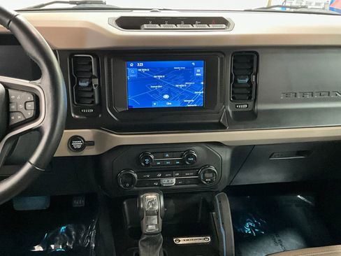 Used 2023 Ford Bronco Wildtrak AWD/4WD image 7