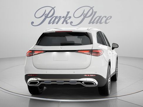 Certified 2026 Mercedes-Benz GLC 300 image 18