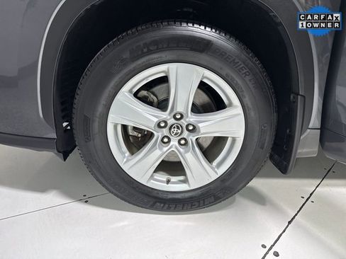 Used 2020 Toyota Highlander LE image 6