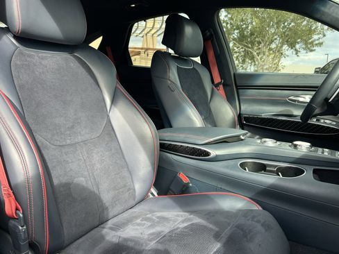 Used 2022 Genesis GV70 3.5T Sport w/ Sport Prestige Package image 13