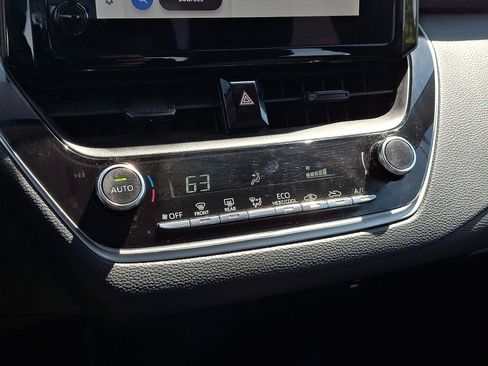 Used 2023 Toyota Corolla LE FWD image 15