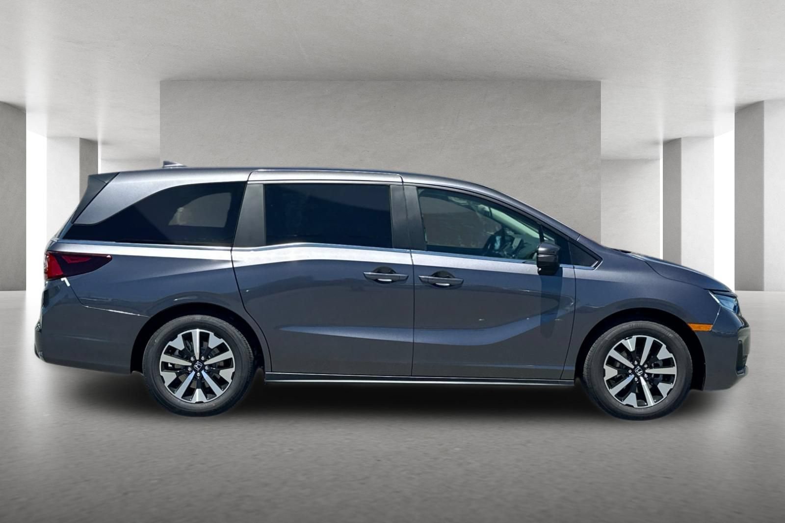 New 2026 Honda Odyssey EX-L image 3