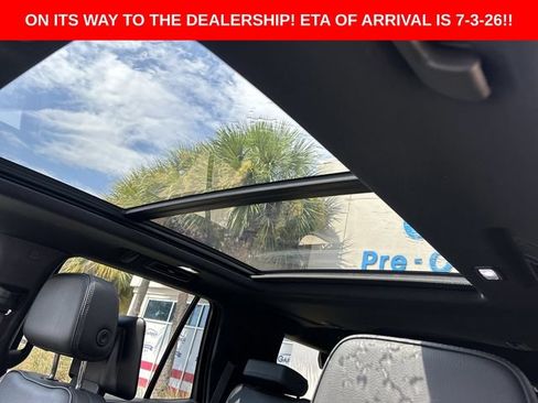 Used 2021 GMC Yukon Denali w/ Denali Premium Package AWD/4WD image 25