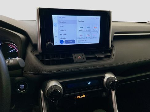 Used 2024 Toyota RAV4 XLE image 26