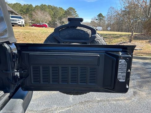 Used 2018 Jeep Wrangler Unlimited Sport S image 50