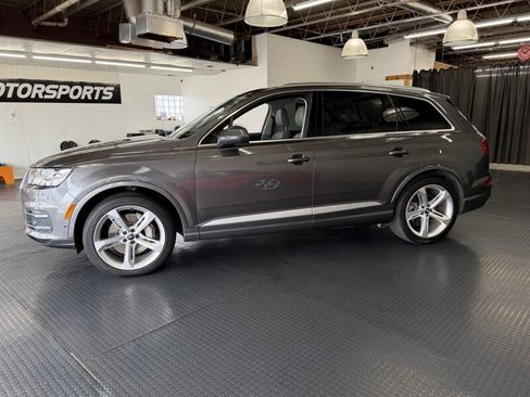 Used 2019 Audi Q7 3.0T Prestige w/ Prestige Package image 5