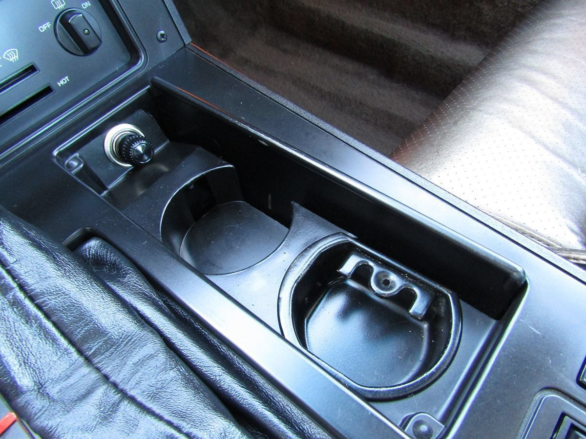 Used 1985 Chevrolet Corvette Coupe RWD image 18