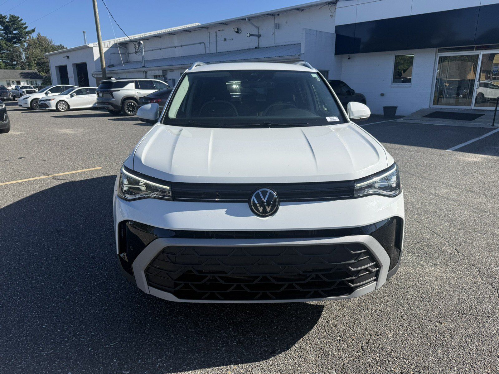 Used 2025 Volkswagen Taos SE AWD/4WD image 8