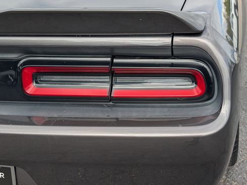 Used 2015 Dodge Challenger R/T Plus RWD image 8