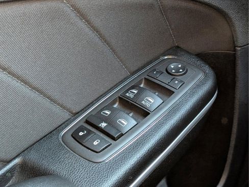 Used 2023 Dodge Charger SXT image 37