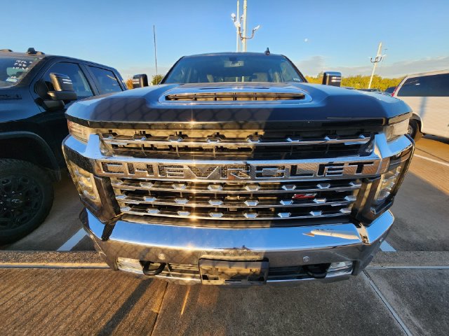 Used 2020 Chevrolet Silverado 2500 LTZ w/ LTZ Texas Edition AWD/4WD image 2