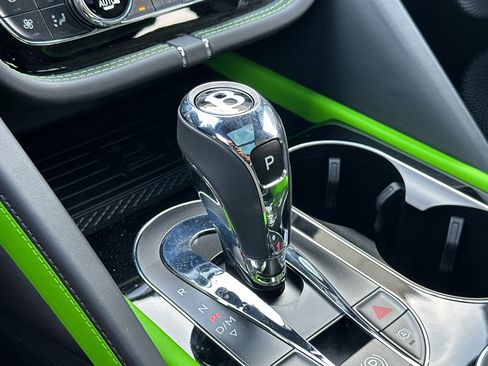 New 2025 Bentley Bentayga image 25