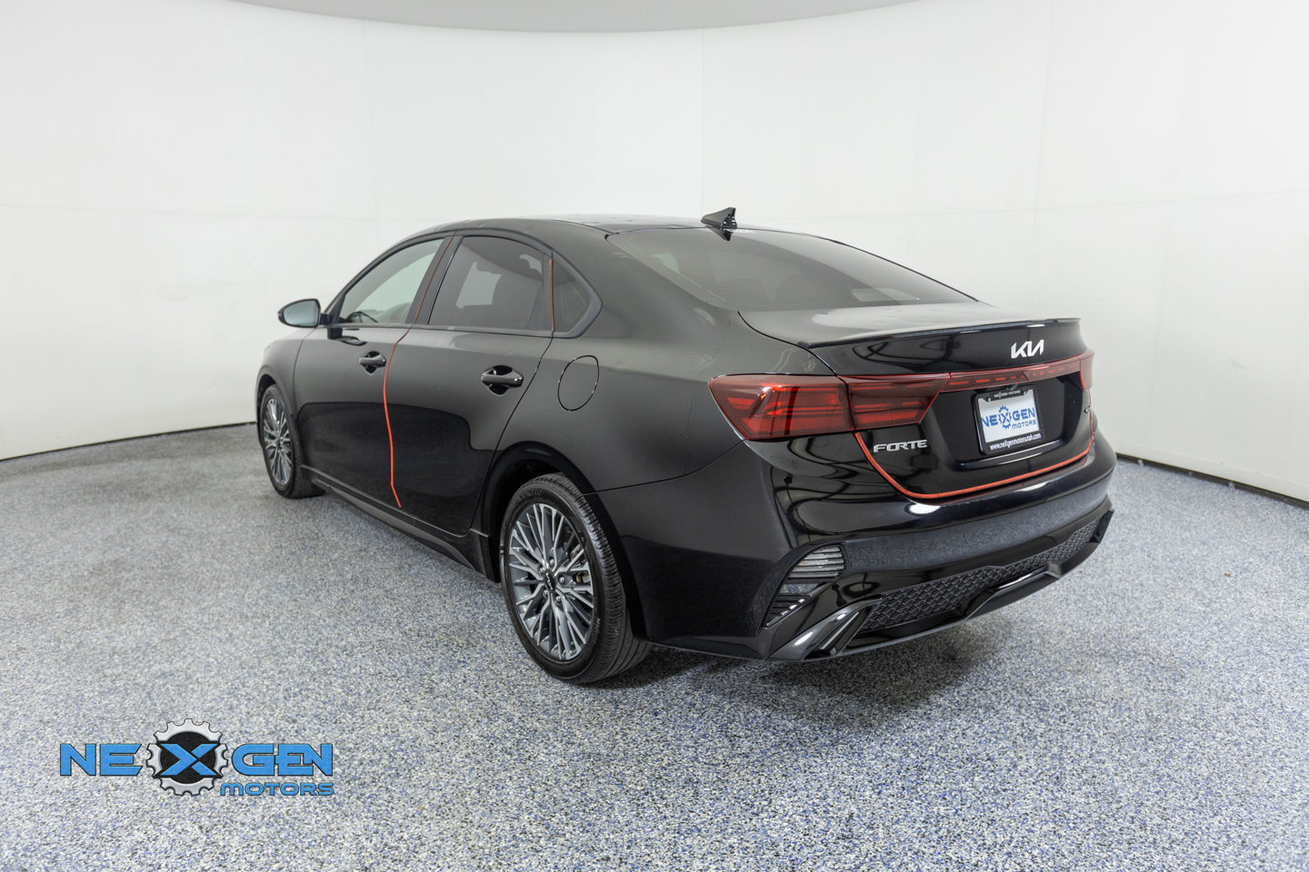 Used 2024 Kia Forte GT-Line w/ GT-Line Premium Package FWD image 6