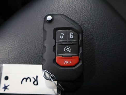 Used 2024 Jeep Wrangler Unlimited w/ Convenience Group image 24