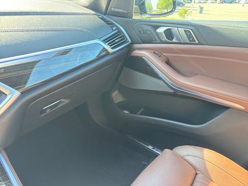 Used 2020 BMW X5 xDrive40i w/ M Sport Package AWD/4WD image 17