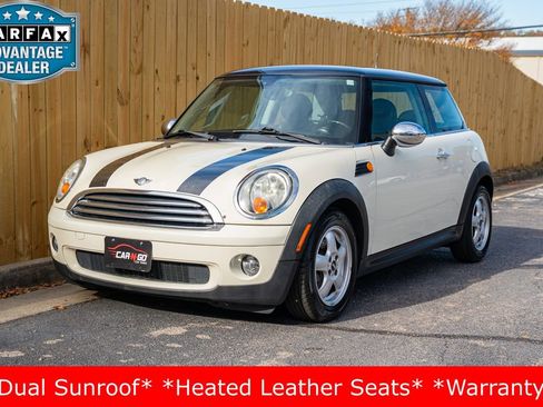 Used 2010 MINI Cooper Hardtop image 1