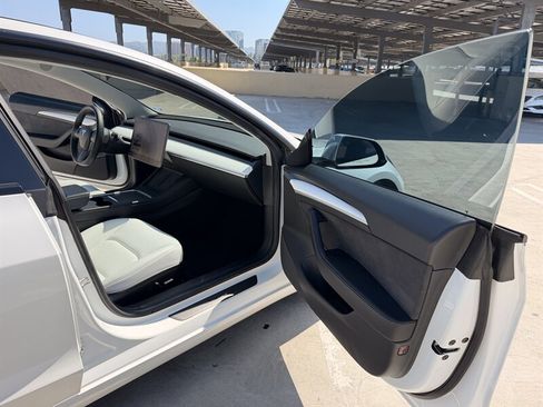 Used 2021 Tesla Model 3 Performance AWD/4WD image 28