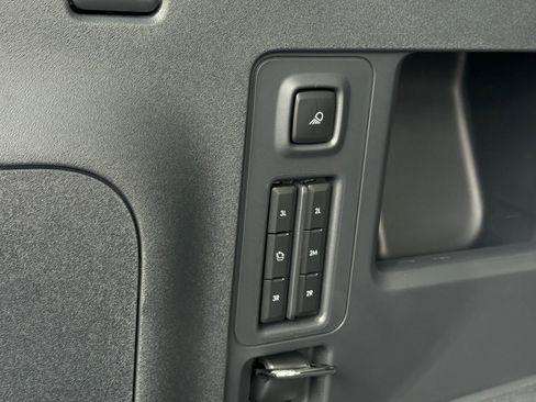 New 2026 Lincoln Navigator L Reserve AWD/4WD image 16