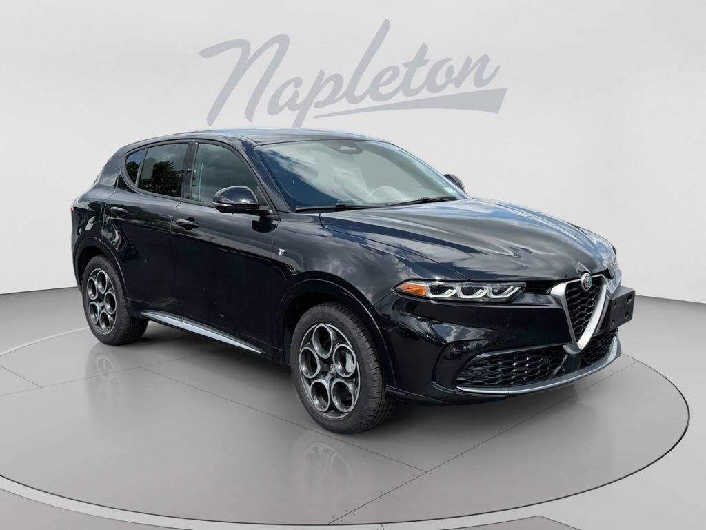 Used 2024 Alfa Romeo Tonale Ti AWD/4WD image 8