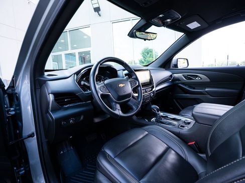 Used 2023 Chevrolet Traverse LT w/ LT Premium Package FWD image 30