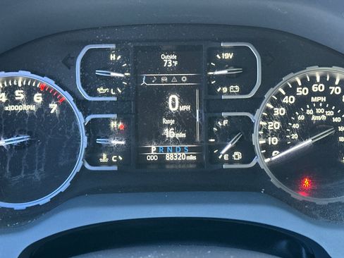 Used 2018 Toyota Tundra SR5 w/ SR5 Upgrade Package RWD image 36