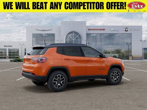 New 2026 Jeep Compass Trailhawk w/ Sun, Sound & Navigation Group AWD/4WD image 4