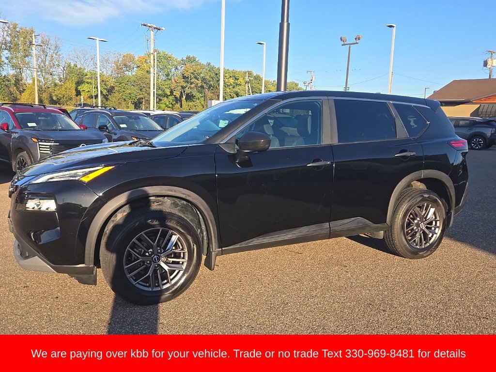 Used 2023 Nissan Rogue S AWD/4WD image 3