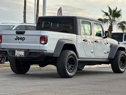 Certified 2022 Jeep Gladiator Sport image 3