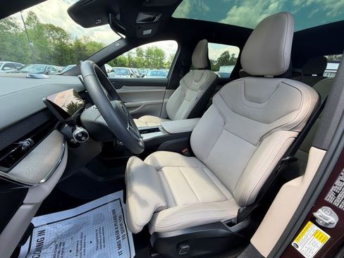 Used 2025 Volvo EX90 Ultra AWD/4WD image 13