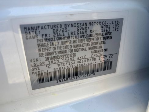 Used 2025 Nissan Sentra SV FWD image 27