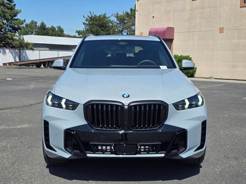 New 2026 BMW X5 xDrive40i w/ M Sport Package AWD/4WD image 37