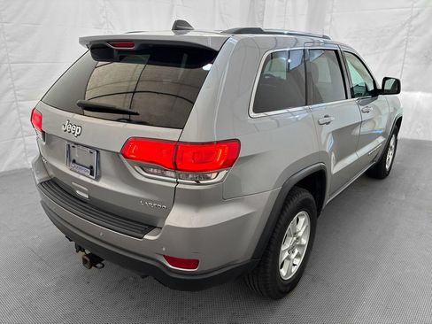 Used 2017 Jeep Grand Cherokee Laredo w/ Quick Order Package 23E AWD/4WD image 6